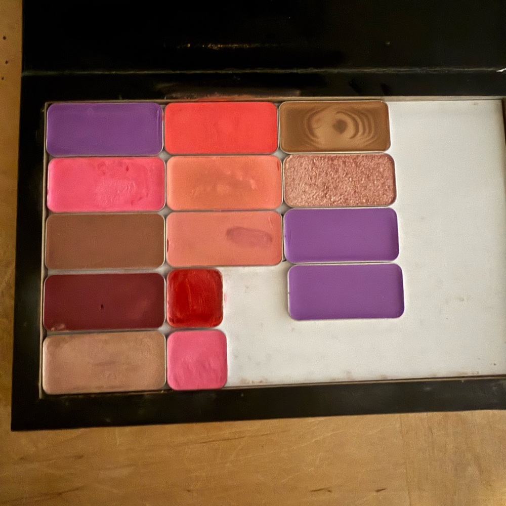Seint makeup set 42 pc - Picture 3 of 7